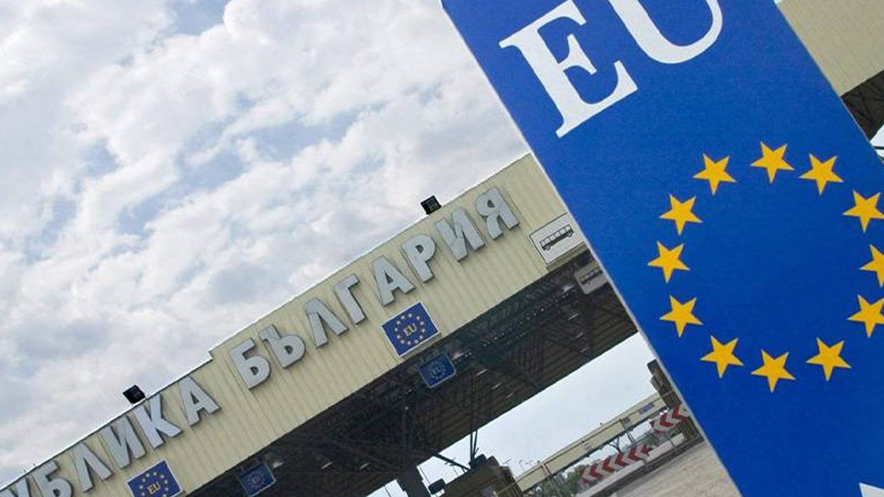 bulgaristan-ve-romanyanin-schengen-bolgesine-katilimi-onaylandi