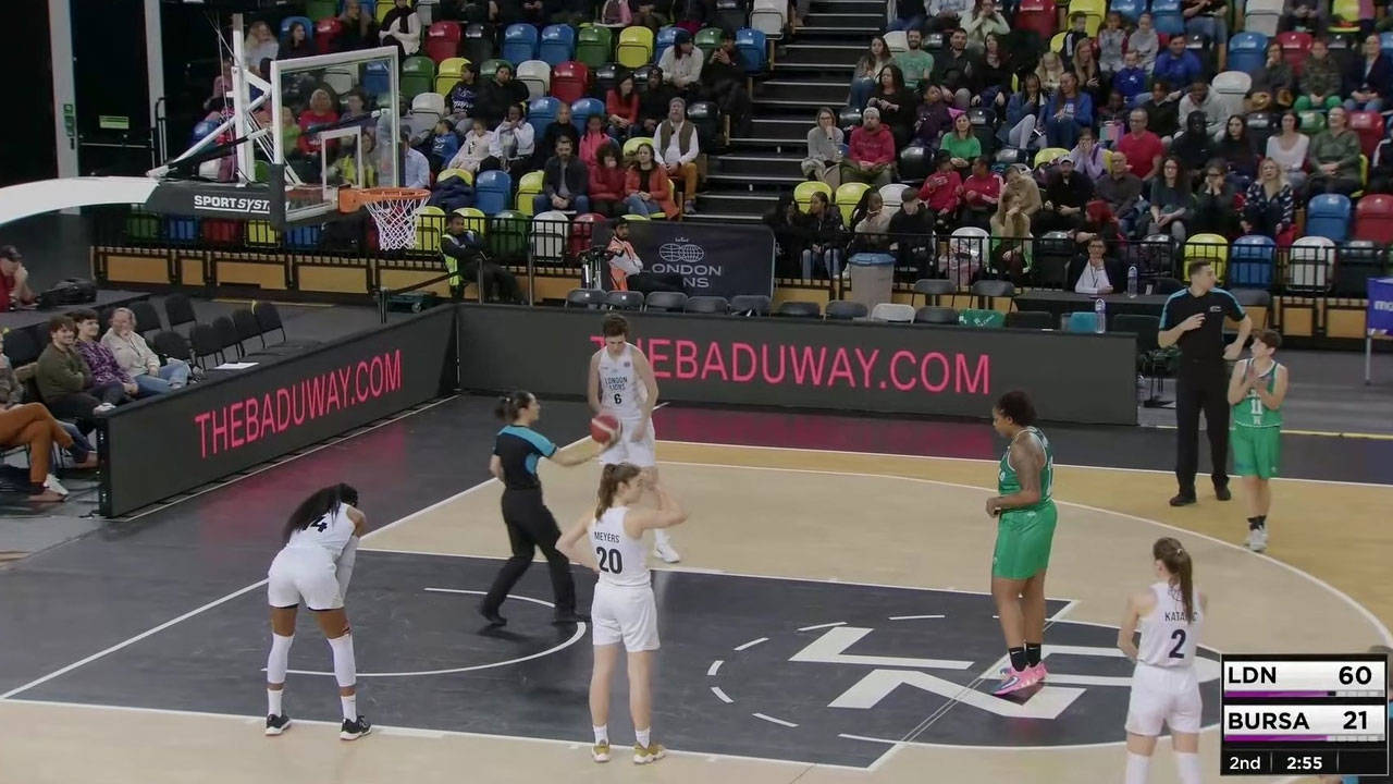 bursa-uludag-kadin-basketbol-takimina-vize-engeli