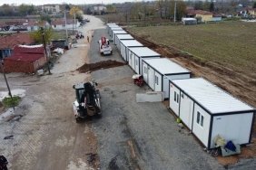 edirnede-su-baskini-tehdidi-altindaki-21-aile-konteynerlere-tasindi