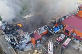 giresun-eynesil-ilcesinde-balik-isleme-fabrikasinin-soguk-hava-deposunda-yangin