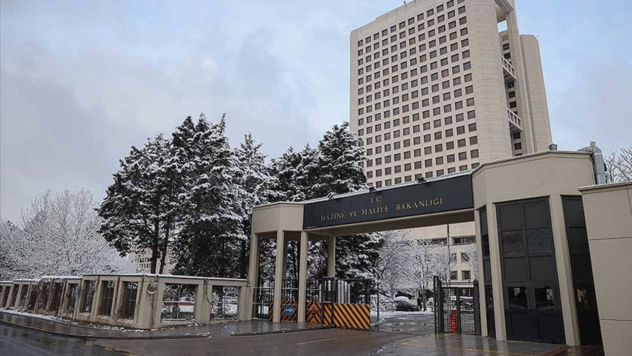 hazine-ve-maliye-bakanligi-300-vergi-mufettis-yardimcisi-alacak