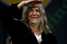 patti-smith-italya-turu-sirasinda-hastaneye-kaldirildi