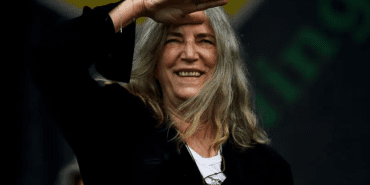 patti-smith-italya-turu-sirasinda-hastaneye-kaldirildi
