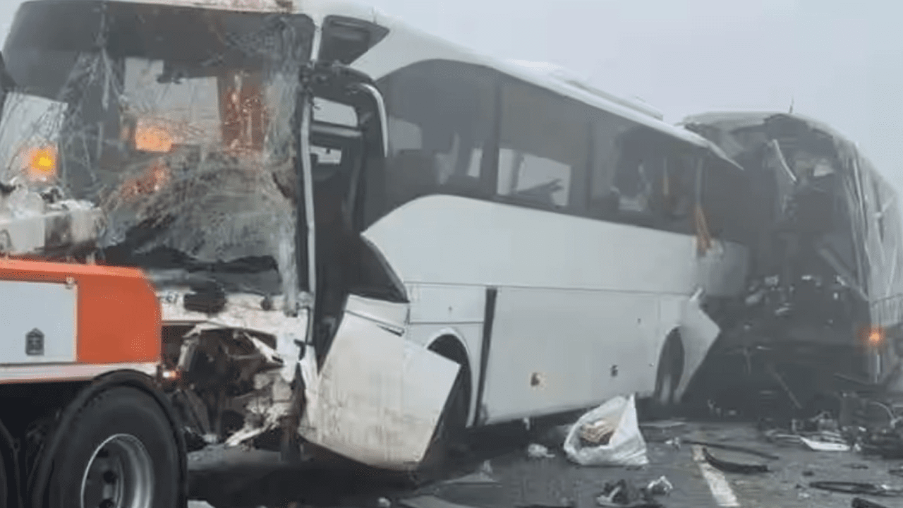 brezilyada-turist-otobusu-ile-kamyon-carpisti-25-kisi-hayatini-kaybetti