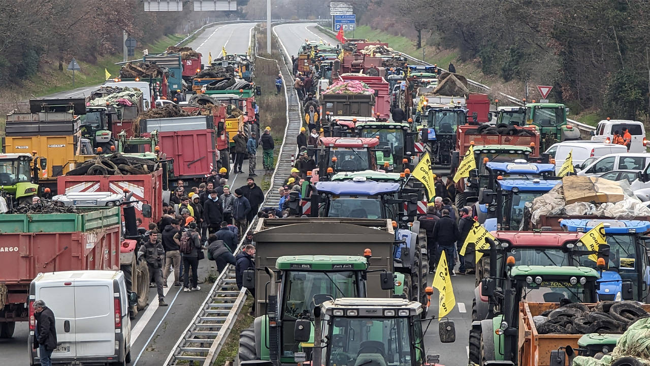 fransada-ciftcilerden-hukumet-politikalarina-tepki