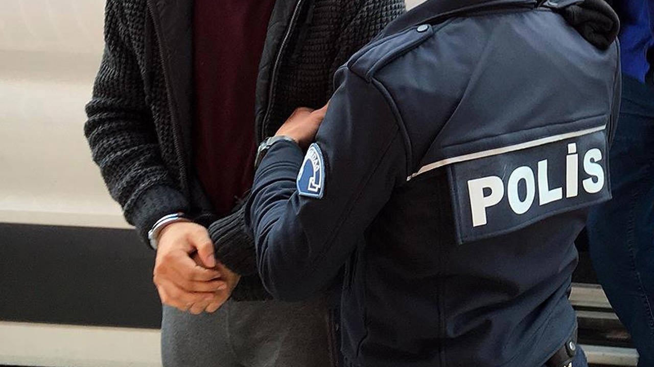 izmir-bayraklida-is-kazasi-vinc-sahibi-ve-operatoru-tutuklandi