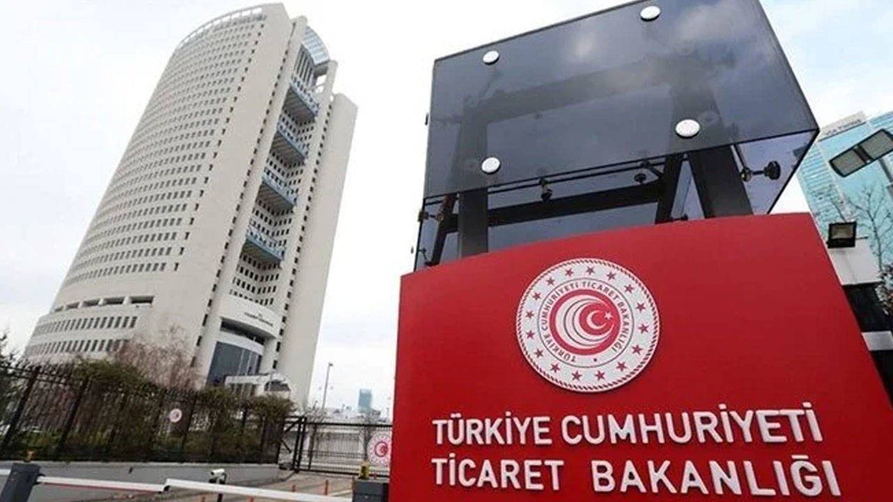 ticaret-bakanligi-530-milyon-liralik-luks-arac-ithalatinda-usulsuzluk-tespit-etti