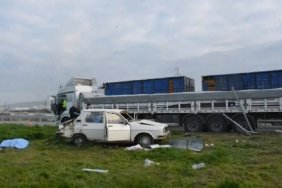 akhisarda-trafik-kazasi-3-kisi-hayatini-kaybetti-3-kisi-yaralandi