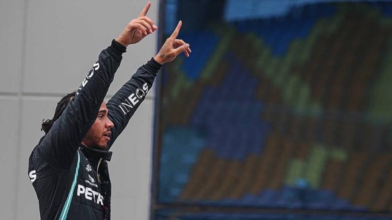 formula-1de-donum-noktasi-lewis-hamilton-ferrariye-geciyor