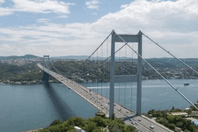 istanbul-bogazinda-yolcu-ve-kargo-gemileri-carpisti