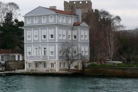 tarihi-yaliya-kacak-bahce-yapildi