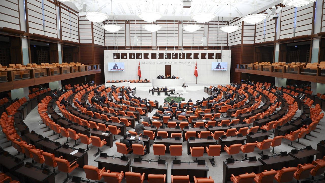 tbmm-genel-kurulunda-onemli-gundemler-ele-alindi