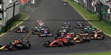 carlos-sainz-avustralya-grand-prixsinde-zirveye-ulasti