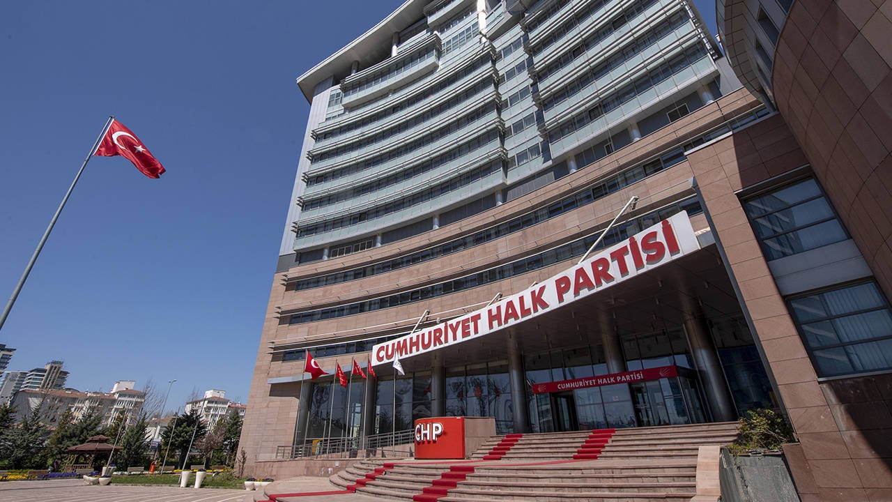 chp-secim-sonuclarini-genel-merkezde-takip-ediyor
