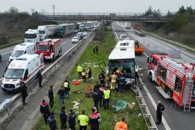 duzcede-yolcu-otobusu-kaza-yapti-17-yolcu-yaralandi