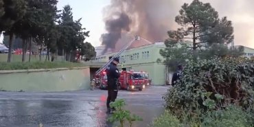 kucukcekmecede-hali-fabrikasinda-yangin-panigi