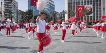 23-nisan-ulusal-egemenlik-ve-cocuk-bayrami-turkiye-genelinde-coskuyla-kutlandi