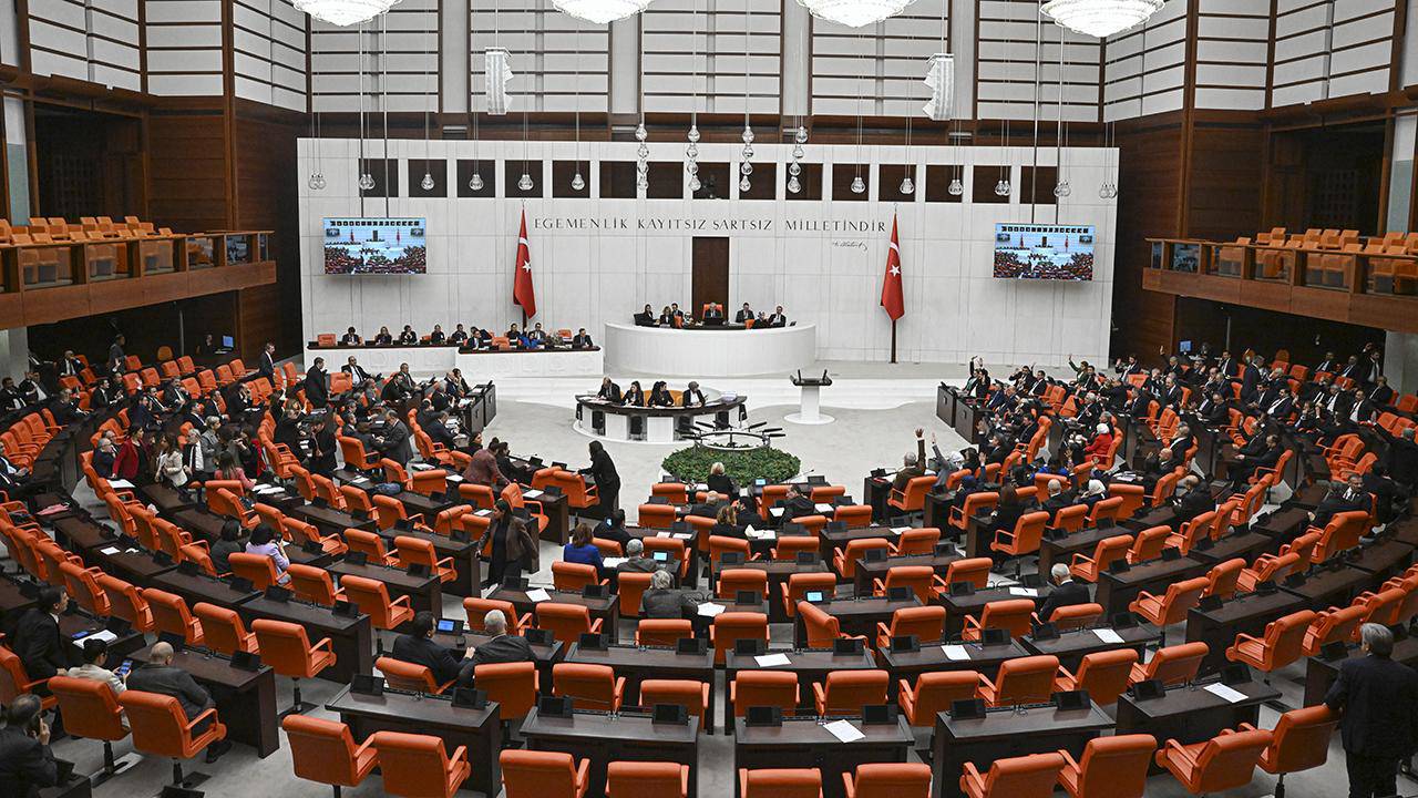 tbmm-gundeminde-yeni-anayasa-calismalari-var