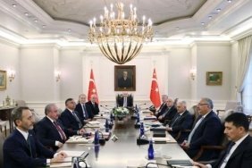 abilerin-uyarilari-ve-ak-parti-icindeki-gelismeler-9RXpxCig.jpg