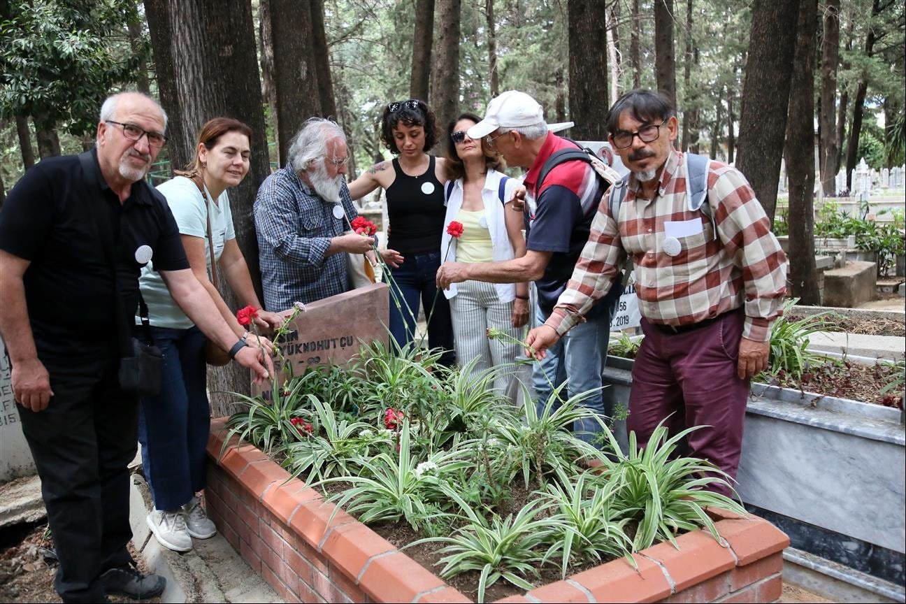 Mezarları Başında Anma Töreni ve Adalet Talebi