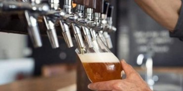 alkole-zam-geldi-efes-pilsen-fiyatlari-yukseliyor-mjY5niOp.jpg