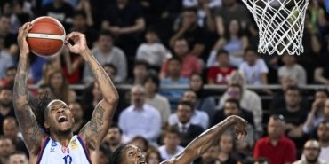 anadolu-efes-yari-finale-yukseldi-8CVuVXJF.jpg