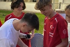 arda-guler-14-yas-alti-milli-futbol-takimini-ziyaret-etti-3St6MYiT.jpg