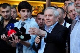 aziz-yildirimin-kongre-uyeleriyle-bulusmasi-3LkIjgNI.jpg