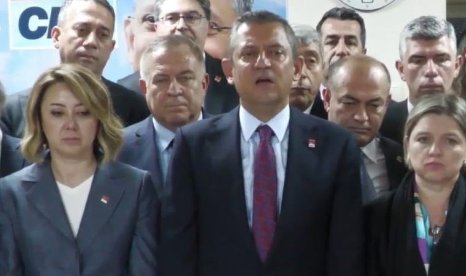 chp-genel-baskani-ozgur-ozel-somayi-ziyaret-etti-rsJS5kt2.jpg