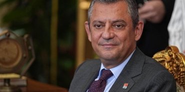 chp-genel-baskani-ozgur-ozel-usakta-vatandaslara-seslendi-sVDMwHg8.jpg