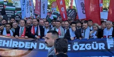chp-istanbul-il-baskanligi-israil-konsoloslugu-onunde-tepki-gosterdi-AQhecaKR.jpg