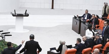 chp-milletvekili-veli-agbabanin-elestirileri-ve-gerilimli-tartismalar-p6Ww8bI3.jpg