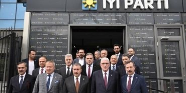 destici-iyi-parti-kongresi-demokrasi-soleni-gibi-gerceklesti-qvbwcH9h.jpg