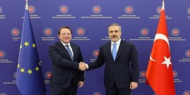 disisleri-bakani-hakan-fidan-ve-ab-komsuluk-ve-genisleme-komiseri-oliver-varhelyi-gorusmesi-aMuApbYf.jpg
