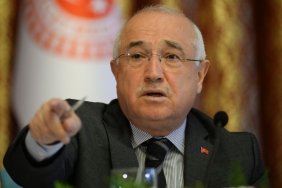 eski-tbmm-baskani-cemil-cicek-anayasayi-degistirmek-erciyes-dagini-tasimaktan-zordur