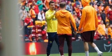 fenerbahce-takim-kaptani-mert-hakan-yandasin-aciklamalari-vTgxq8YP.jpg