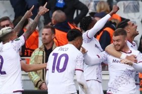 fiorentina-konferans-ligi-finaline-yukseldi-TMKVxslT.jpg