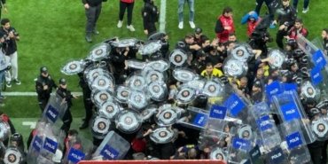 futbolun-karanlik-yuzu-kavga-ve-olaylar-JeUURiCL.jpg
