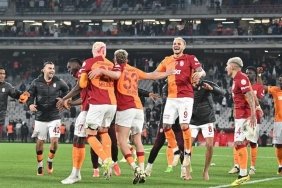 galatasarayin-5-yildizi-parliyor-TjlScA5d.jpg