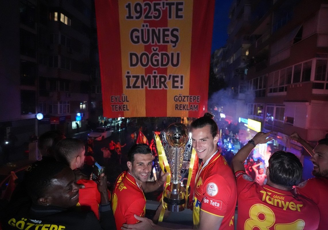 Göztepe Süper Lig'e Yükseldi!
