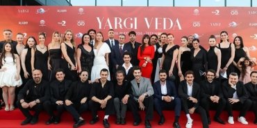 guclu-bir-veda-yargi-dizisi-veda-gecesi-nKJeTCKP.jpg