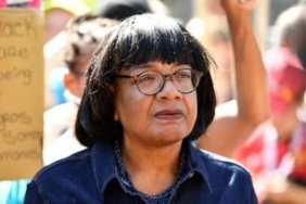 ilk-siyah-kadin-milletvekili-diane-abbott-isci-partisi-adayligi-engellendi-lnztVjYX.jpg