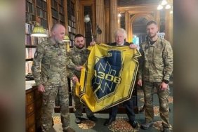 ingiliz-milletvekilleri-azov-taburu-uyeleriyle-bulustu-n55JbyFp.jpg
