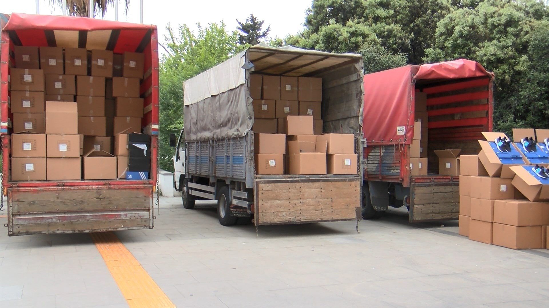 İstanbul Emniyet Müdürlüğü Sahte Ayakkabı Operasyonu