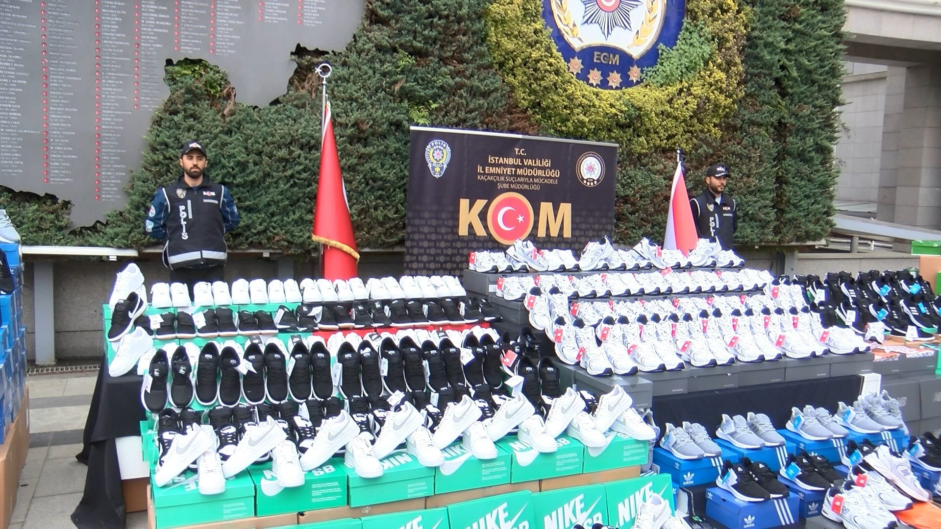İstanbul Emniyet Müdürlüğü Sahte Ayakkabı Operasyonu