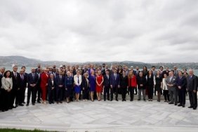 istanbulda-yabanci-misyon-sefleriyle-bulusma-ve-imamoglunun-vurguladigi-insanlik-tragedisi-FauuZ35p.jpg