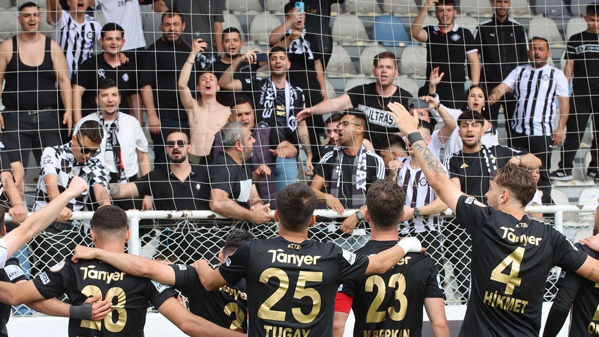İzmir Kulüpleri ve Tarihçe
