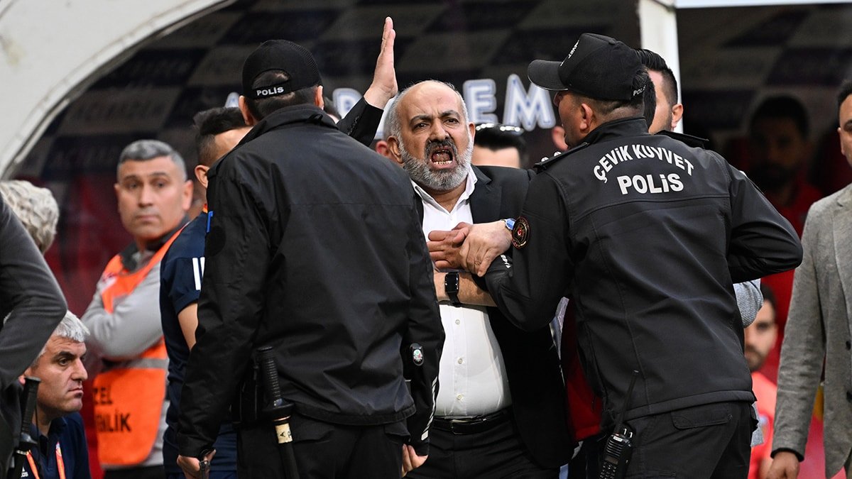 Çamlı'nın Saha İçindeki Tepkisi
