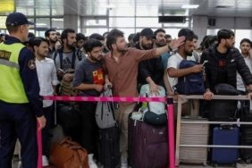 kirgizistandan-ayrilmak-zorunda-kalan-ogrenciler-bpyzETL4.jpg