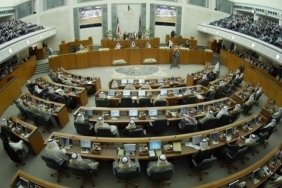 kuveyt-emiri-parlamentoyu-feshetti-zxaCRmE1.jpg